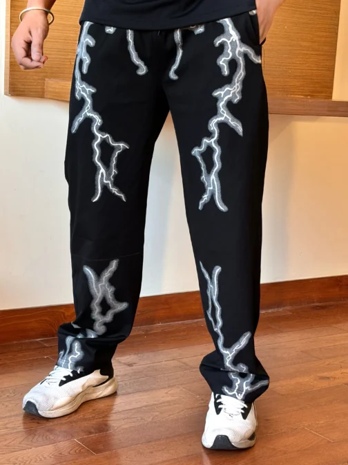 UA Thunderstrike Printed Straight Pants
